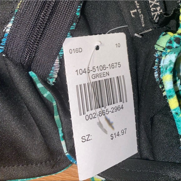 Women’s Tropical Romper - Picture 10 of 10